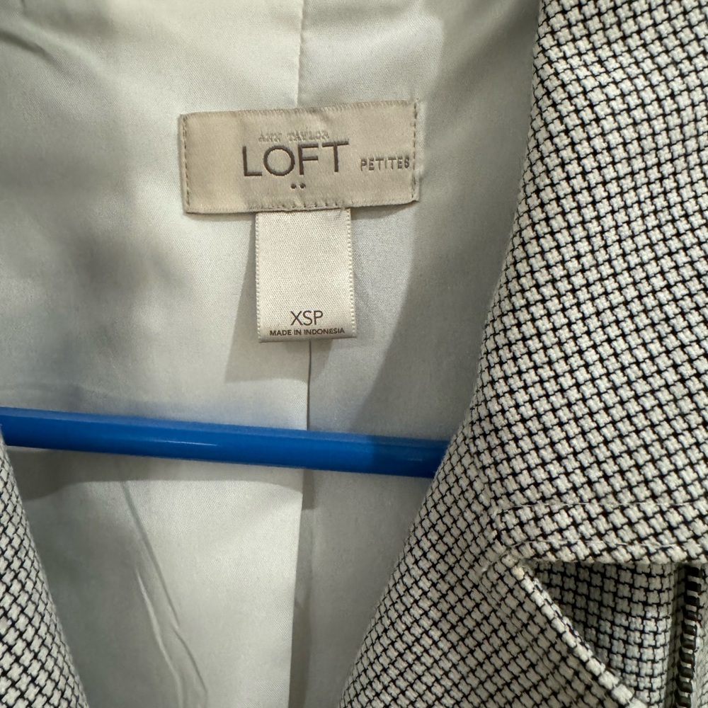 Loft Jacket - Picture 3 of 6